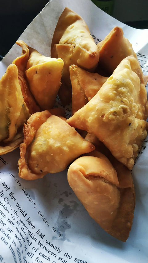 Aloo Samosas (Crispy Potato & Pea Samosas)
